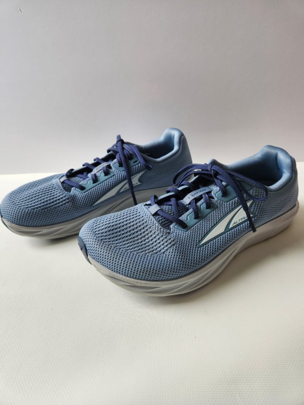 Altra Escalante 4 Women’s 9 Blue Road Running Shoes Athletic Sneakers Breathable